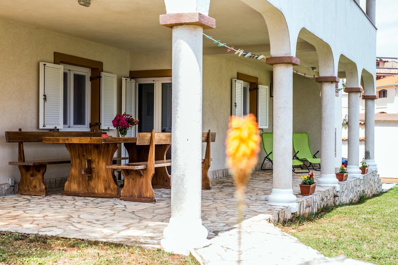 Apartment Carolina Ližnjan Dış mekan fotoğraf